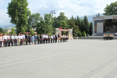 “Şahin” hərbi idman oyununun Mingəçevir şəhərində keçiriləcək final mərhələsində iştirak etmək üçün İsmayıllı komandasının 14 iyun 2023-cü il tarixdə Mərkəzi Meydandan yola salınma mərasimi təşkil edilib