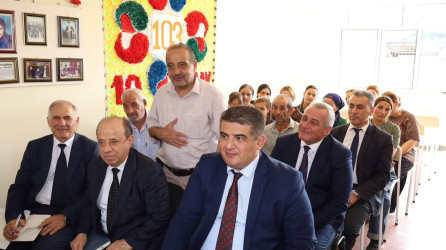 Vətəndaşlarla növbəti səyyar qəbul Gideyli kəndində keçirildi