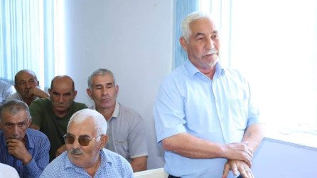 Vətəndaşlarla növbəti səyyar qəbul Sulut kəndində keçirilib