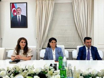 İsmayıllı Rayon İcra Hakimiyyətinin başçısı Nahif Bağırov İsmayıllı Uşaq və Ailələrə Dəstək Mərkəzinin direktoru vəzifəsində çalışan Lətifə Əliyevanı 71 illik yubileyi münasibətilə qəbul edib