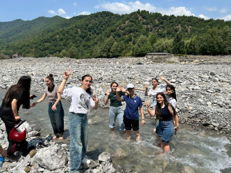 Uşaq Səfirlər Məclisinin İsmayıllı rayonu üzrə nümayəndələrinin təşəbbüsü və İsmayıllı Rayon İcra Hakimiyyətinin dəstəyi ilə Şahdağ Milli Parkının İsmayıllı bölməsinə maarifləndirici infotur təşkil edilib