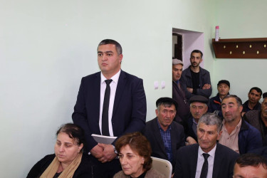 Vətəndaşlarla növbəti səyyar qəbul Diyallı kəndində keçirilib