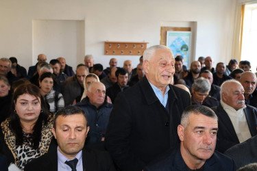 Vətəndaşlarla növbəti səyyar qəbul Qalacıq kəndində keçirilib