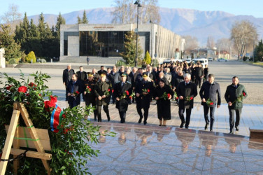 12 Dekabr -Ümummilli Lider Heydər Əliyevin anım günüdür