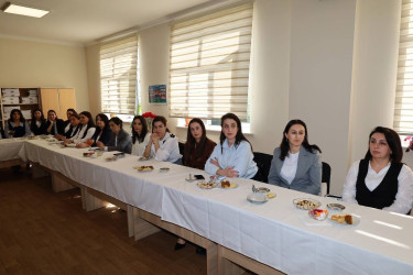 İsmayıllı şəhər 6 saylı tam orta məktəbinin kollektivi ilə görüş keçirilib