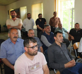 Vətəndaşlarla növbəti səyyar qəbul Kəlbənd kəndində keçirilib