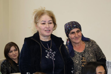 Vətəndaşlarla növbəti səyyar qəbul  İsmayıllı şəhər 4 saylə tam orta məktəbdə keçirilib