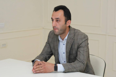 İsmayıllı Rayon İcra Hakimiyyətinin başçısı Nahid Bağırov rayon sakinlərini qəbul edib, müraciətlərini dinləyib