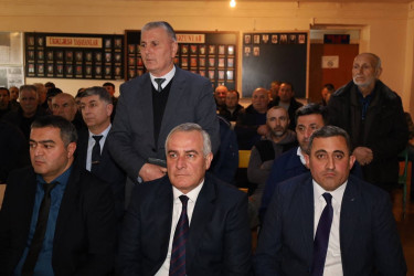 Vətəndaşlarla növbəti səyyar qəbul İstisu kəndində keçirilib