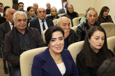 Vətəndaşlarla növbəti səyyar qəbul  İsmayıllı şəhər 4 saylə tam orta məktəbdə keçirilib