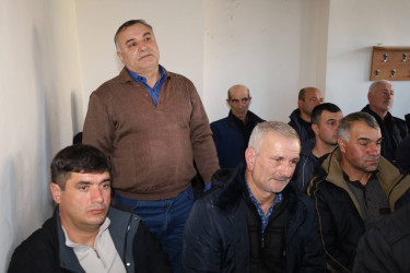 Vətəndaşlarla növbəti səyyar qəbul Qalacıq kəndində keçirilib
