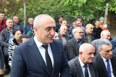 Vətəndaşlarla növbəti səyyar qəbul  rayonun Enişdibi kəndində keçirilib