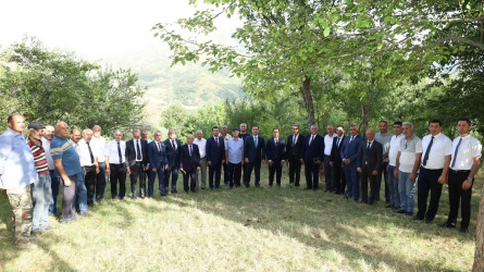 Vətəndaşlarla növbəti səyyar qəbul Həftəsov kəndində keçirildi