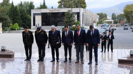 1 oktyabr – Prokurorluq işçilərinin peşə bayramı günüdür