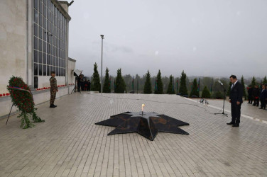 İsmayıllı rayonunda 27 Sentyabr-Anım Günü münasibətilə ölkəmizin ərazi bütövlüyü uğrunda canlarından keçmiş şəhidlərimizin əziz  xatirəsi yad edilib