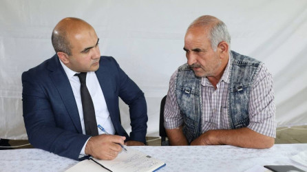 Vətəndaşlarla növbəti səyyar qəbul Bəhliyan kəndində keçirilib