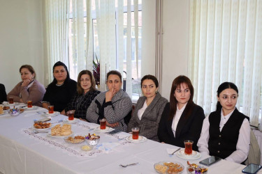 Rayon rəhbəri 1 nömrəli məktəbin kollektivi ilə görüş keçirib