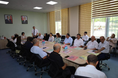 22 İyul - Milli Mətbuat Günü münasibətilə Mərkəzin ekspert qrupunun üzvləri, mətbuat nümayəndələri, blogerlər  və ictimaiyyət nümayəndələri ilə görüş keçirib