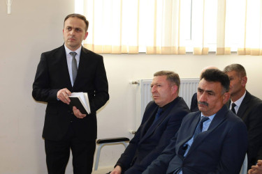 Vətəndaşlarla növbəti səyyar qəbul İsmayıllı şəhər 3 saylı tam orta məktəbdə keçirilib