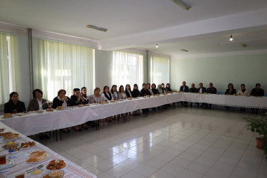 Rayon rəhbəri 1 nömrəli məktəbin kollektivi ilə görüş keçirib