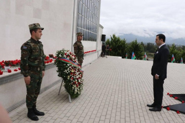 İsmayıllıda 27 sentyabr Anım Günü ilə əlaqədar Şəhidlər Xiyabanı ziyarət edilib