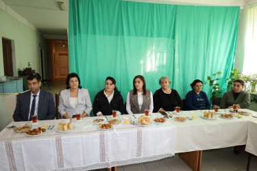 Rayon rəhbəri 1 nömrəli məktəbin kollektivi ilə görüş keçirib