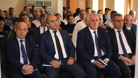 Vətəndaşlarla növbəti səyyar qəbul Əhən kəndində keçirildi