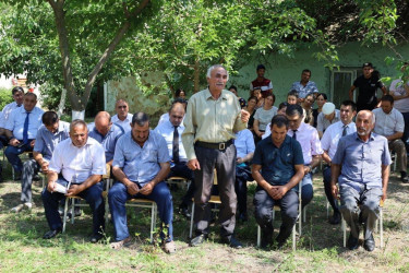 Vətəndaşlarla növbəti səyyar qəbul-rayonun Uştalqışlaq kəndində keçirilib