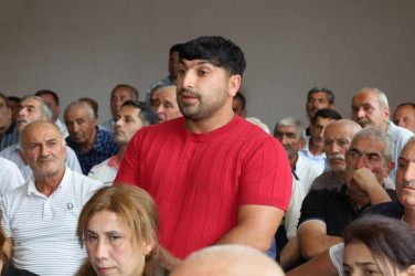 Vətəndaşlarla növbəti səyyar qəbul  rayonun Quşencə kəndində keçirilib