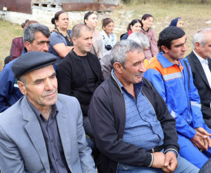 Vətəndaşlarla növbəti səyyar qəbul Tağlabiyan kəndində keçirildi