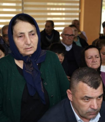 Vətəndaşlarla növbəti səyyar qəbul rayonun Olimpiya İdman Kompleksində keçirildi