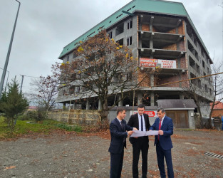 İsmayıllıda atmosferə atılan karbon qazlarının azaldılması məqsədilə yeni layihələndirilən yaşayış binalarında mərkəzləşdirilmiş istilik sistemlərinin quraşdırılması və yaşıllıq zonalarının salınması müzakirə olunmuşdur