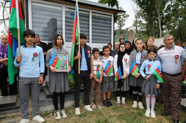 İsmayıllı rayonu Tircan kənd sakini, Vətən müharibəsi şəhidi Həsrətov Xəyal Əzim oğlunun doğum günü məzarı yanında anılıb
