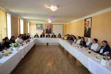 Rayon rəhbəri  İsmayıllı şəhər 5 saylı tam orta məktəbin müəllim kollektivi ilə görüş keçirib