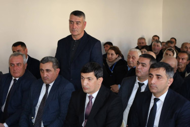 Vətəndaşlarla növbəti səyyar qəbul Qalacıq kəndində keçirilib
