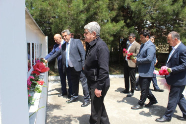 Şəhid Zaman Qarayevin adını daşıyan Qalınçaq kənd tam orta məktəbinin 100 illik yubileyi keçirilib
