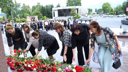 17 İyun – Tibb İşçilərinin Peşə Bayramı Günüdür