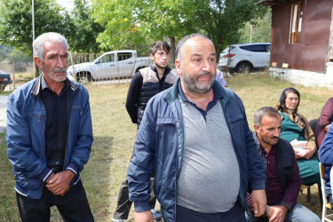 Vətəndaşlarla növbəti səyyar qəbul Tağlabiyan kəndində keçirildi