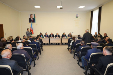 Vətəndaşlarla növbəti səyyar qəbul  İsmayıllı şəhər 4 saylə tam orta məktəbdə keçirilib