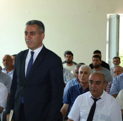 Vətəndaşlarla növbəti səyyar qəbul Mücü kəndində keçirildi