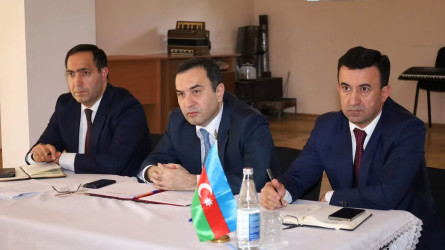 Vətəndaşlarla növbəti səyyar qəbul Əhən kəndində keçirildi
