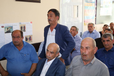 Vətəndaşlarla növbəti səyyar qəbul Kürdeldarbəyli kəndində keçirilib