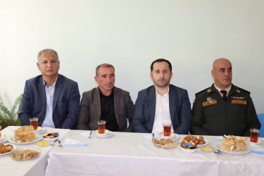 Rayon rəhbəri 1 nömrəli məktəbin kollektivi ilə görüş keçirib