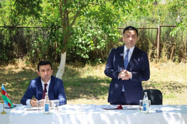 Vətəndaşlarla növbəti səyyar qəbul Uştalqışlaq kəndində keçirilib
