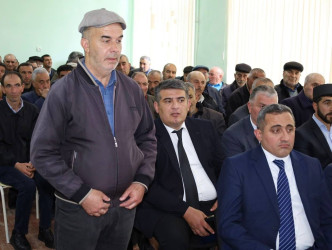 Vətəndaşlarla növbəti səyyar qəbul Diyallı kəndində keçirilib