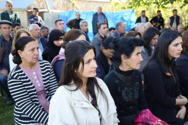 Vətəndaşlarla növbəti səyyar qəbul Zeyvə kəndində keçirilib