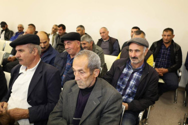 Vətəndaşlarla növbəti səyyar qəbul Gəraybəyli kəndində keçirilib