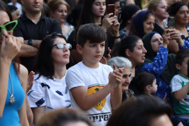 Tək Millət, Tək Ürək” Beynəlxalq Humanitar Plaforması çərçivəsində, Azərbaycan Respublikasının Müdafiə Nazirliyi və İsmayıllı rayon İcra Hakimiyyətinin dəstəyi ilə şəhid ailələri üçün tədbir təşkil olunub.