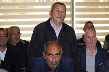 Vətəndaşlarla növbəti səyyar qəbul rayonun Olimpiya İdman Kompleksində keçirildi