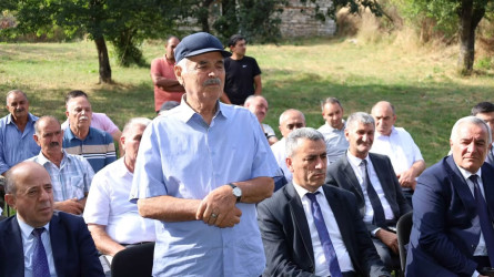 Vətəndaşlarla növbəti səyyar qəbul Həftəsov kəndində keçirildi